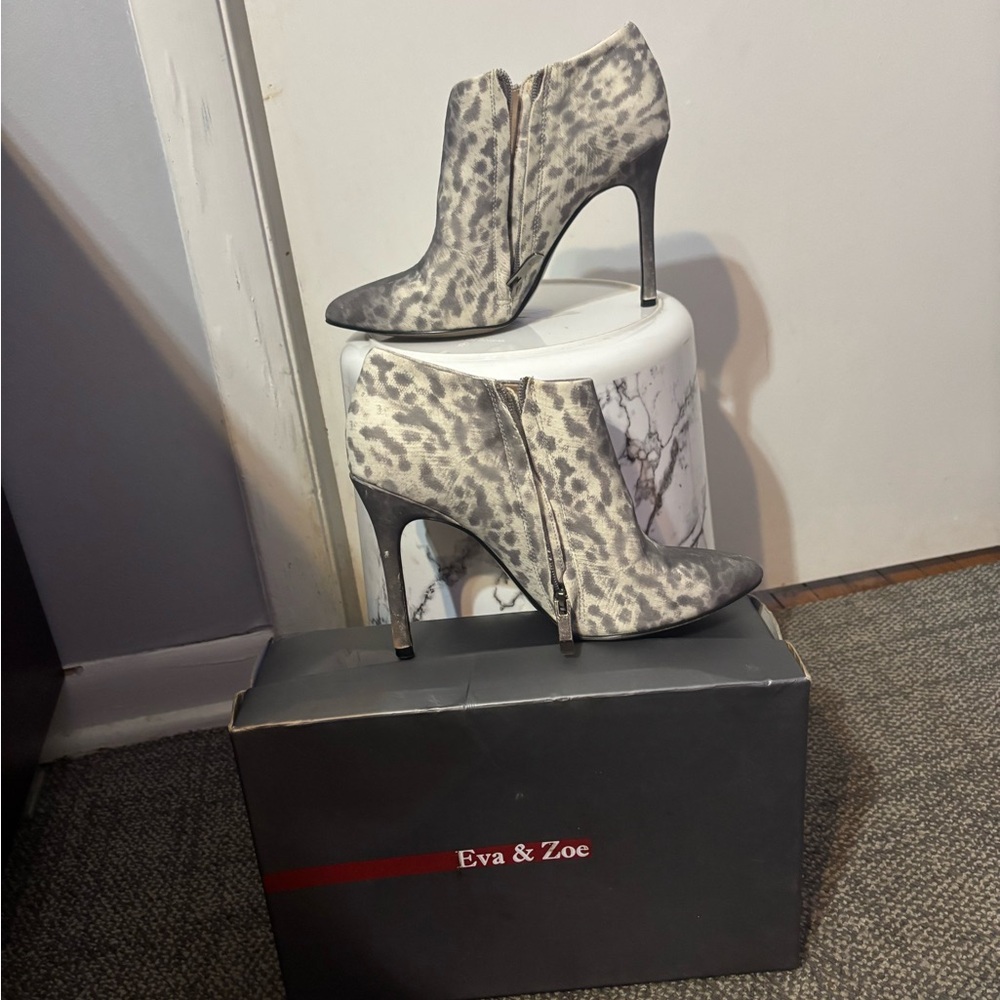 Grey/silver heels